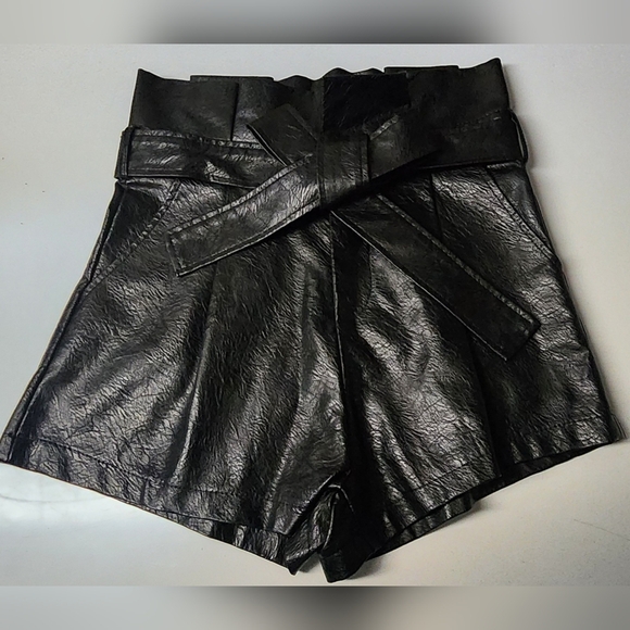 Venti6 Pants - Venti6 Black Vegan Leather Women High Waisted Shorts Sz Large. Excellent Cond